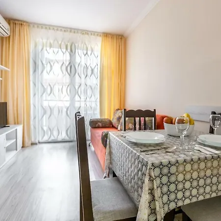شقة 1bedroom On 2nd Floor With Kitchen Fv *