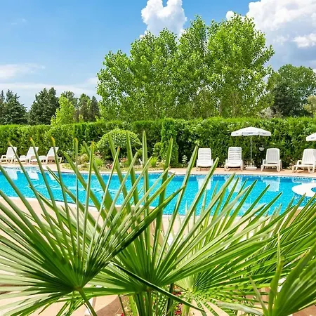 Апартамент 1bedroom On 2nd Floor With Kitchen Fv